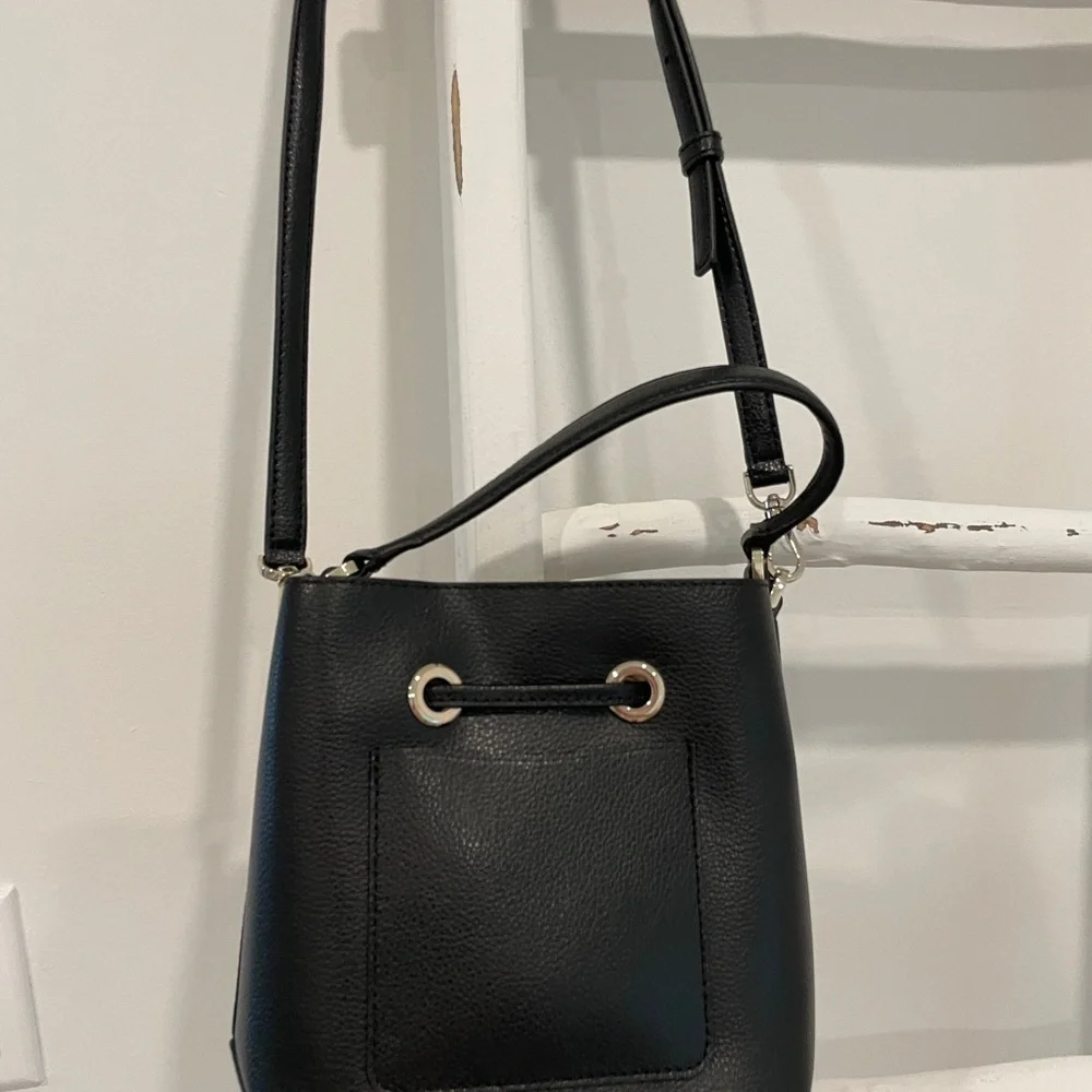 Kate Spade Black Bucket Bag / NWOT - Picture 4 of 9